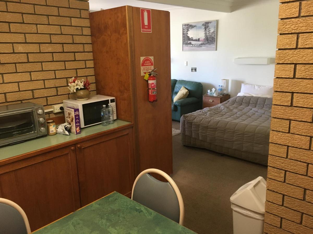 Guyra Motor Inn Exterior photo